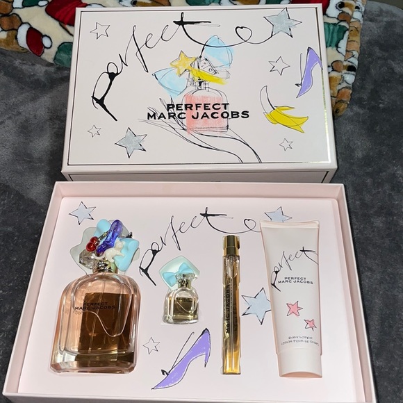 Marc Jacobs Other Perfect Marc Jacobs Perfume Set Poshmark